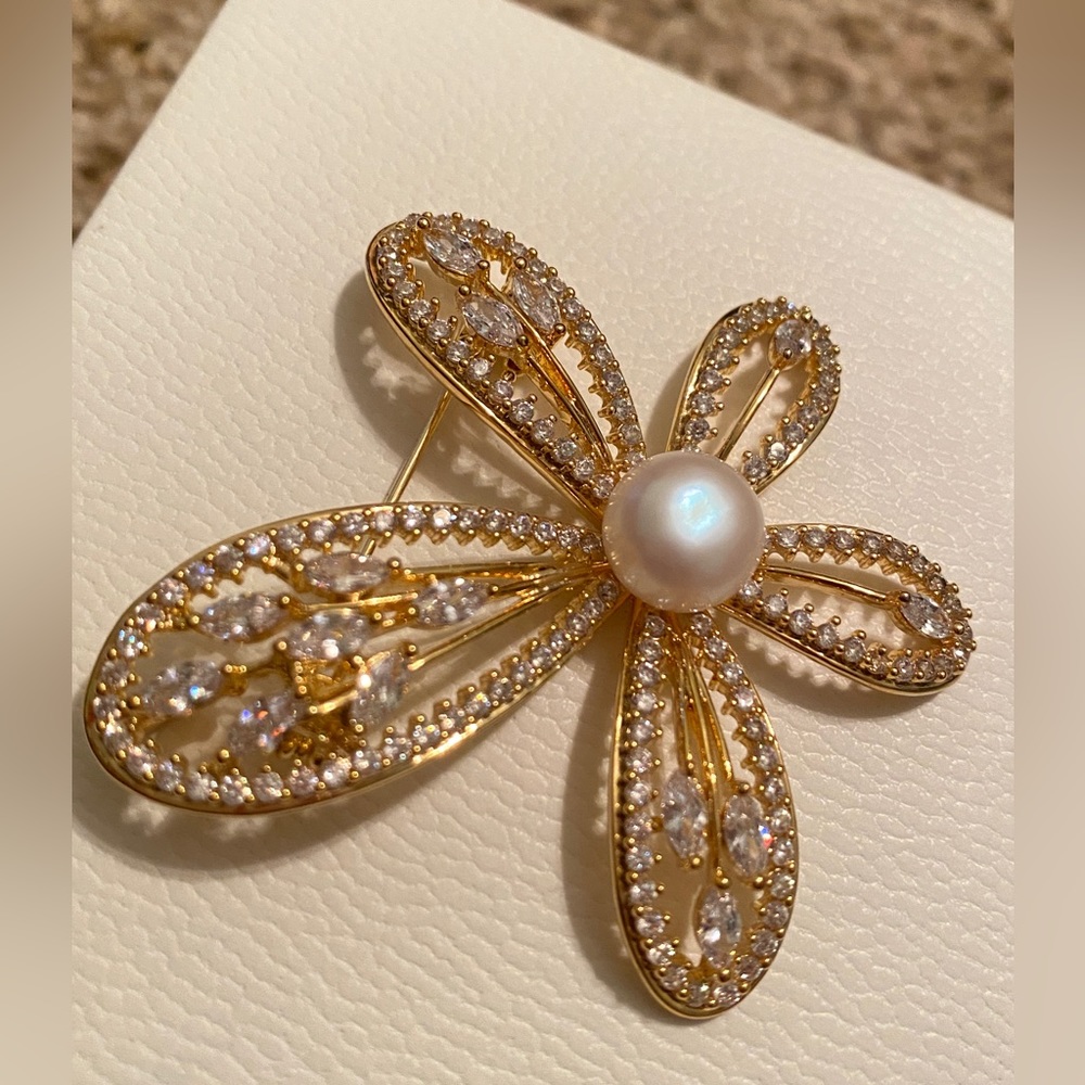 Flower brooch - Picture 2 of 10